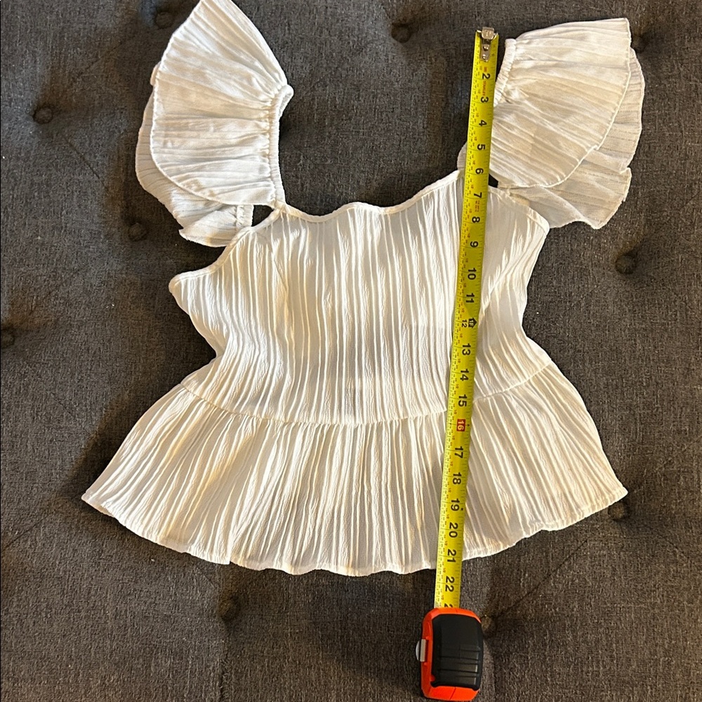 White Ruffled tanktop - Picture 4 of 5